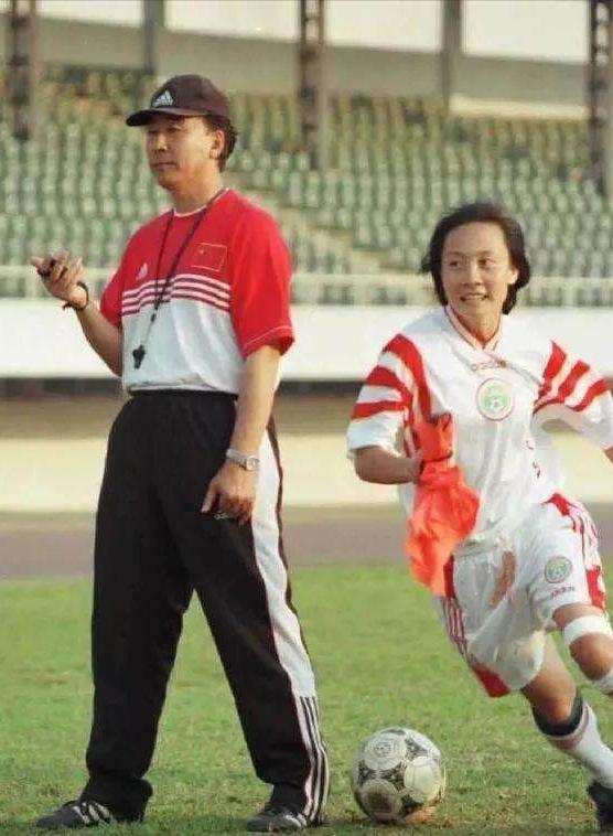 最有历史的足球符号是哪个_足球符号复制_足球特殊符号