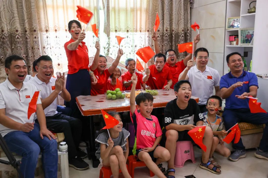 奥运会女生举重冠军侯志慧_奥运举重冠军女生会侯志慧视频_2021奥运会举重冠军侯志慧
