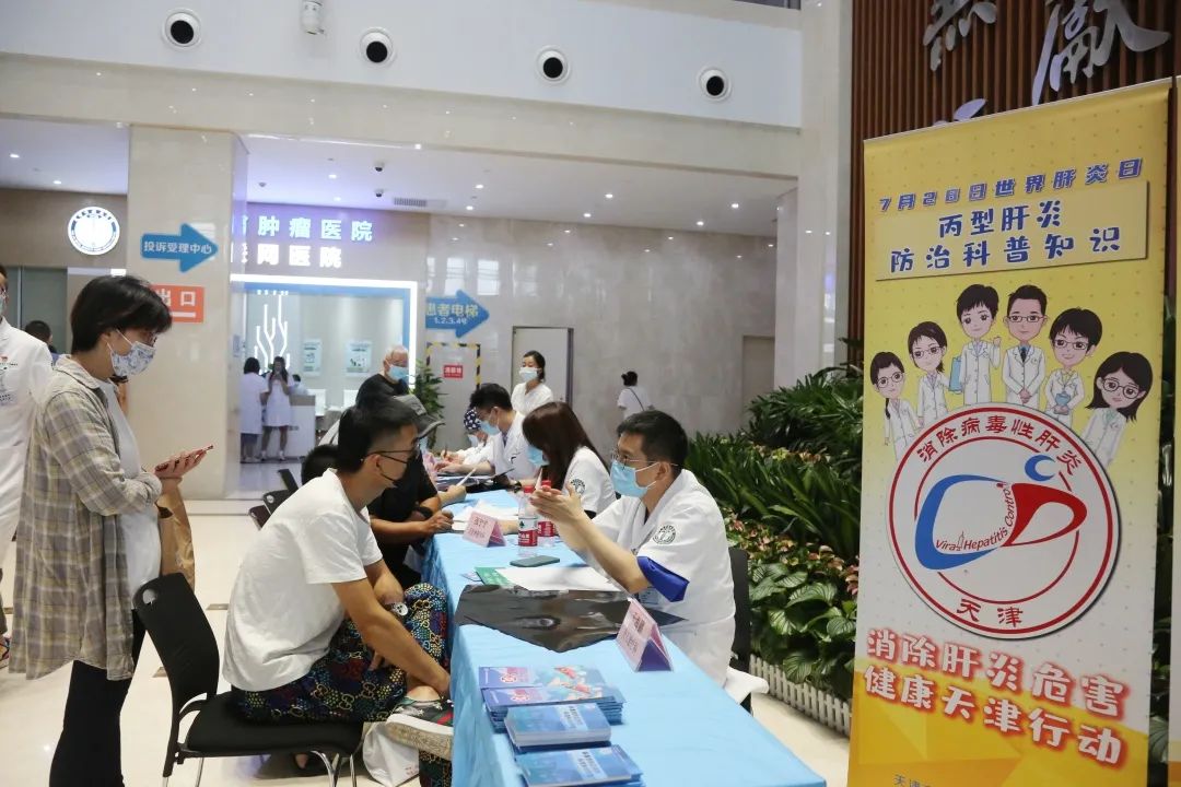 广州钟村举重冠军_广州举重队_广州举重冠军女孩