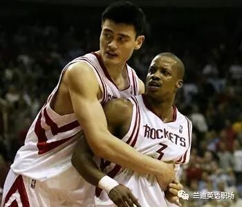篮球控球教学视频_篮球的控球技巧是什么意思_篮球控球基本功训练技巧
