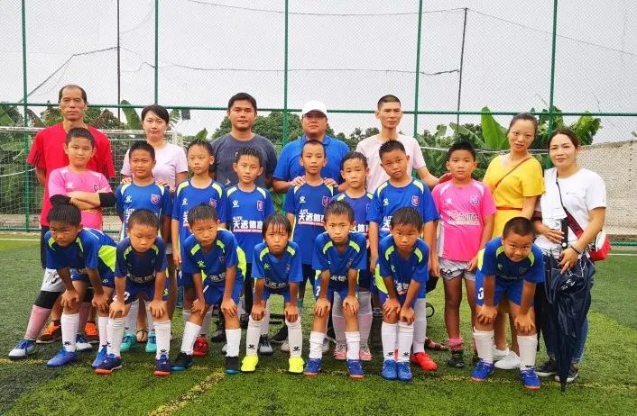 广州番禺北城小学怎么样_番禺北片中小学足球联赛_番禺北城小学足球冠军2020
