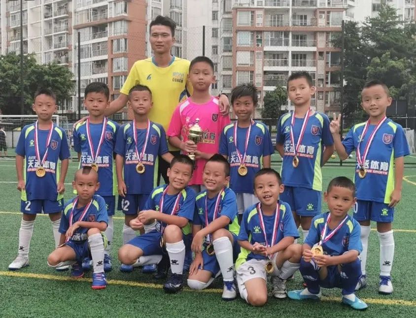广州番禺北城小学怎么样_番禺北城小学足球冠军2020_番禺北片中小学足球联赛