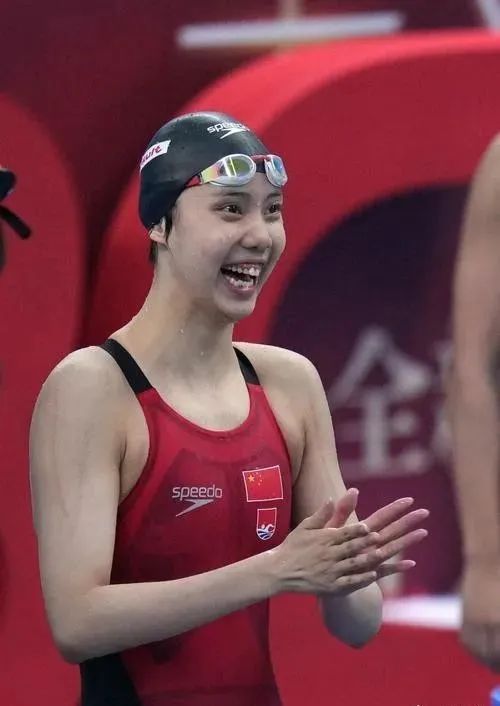 游泳冠军女孩_亚运会游泳冠军妈妈是谁_亚运会游泳冠军女子