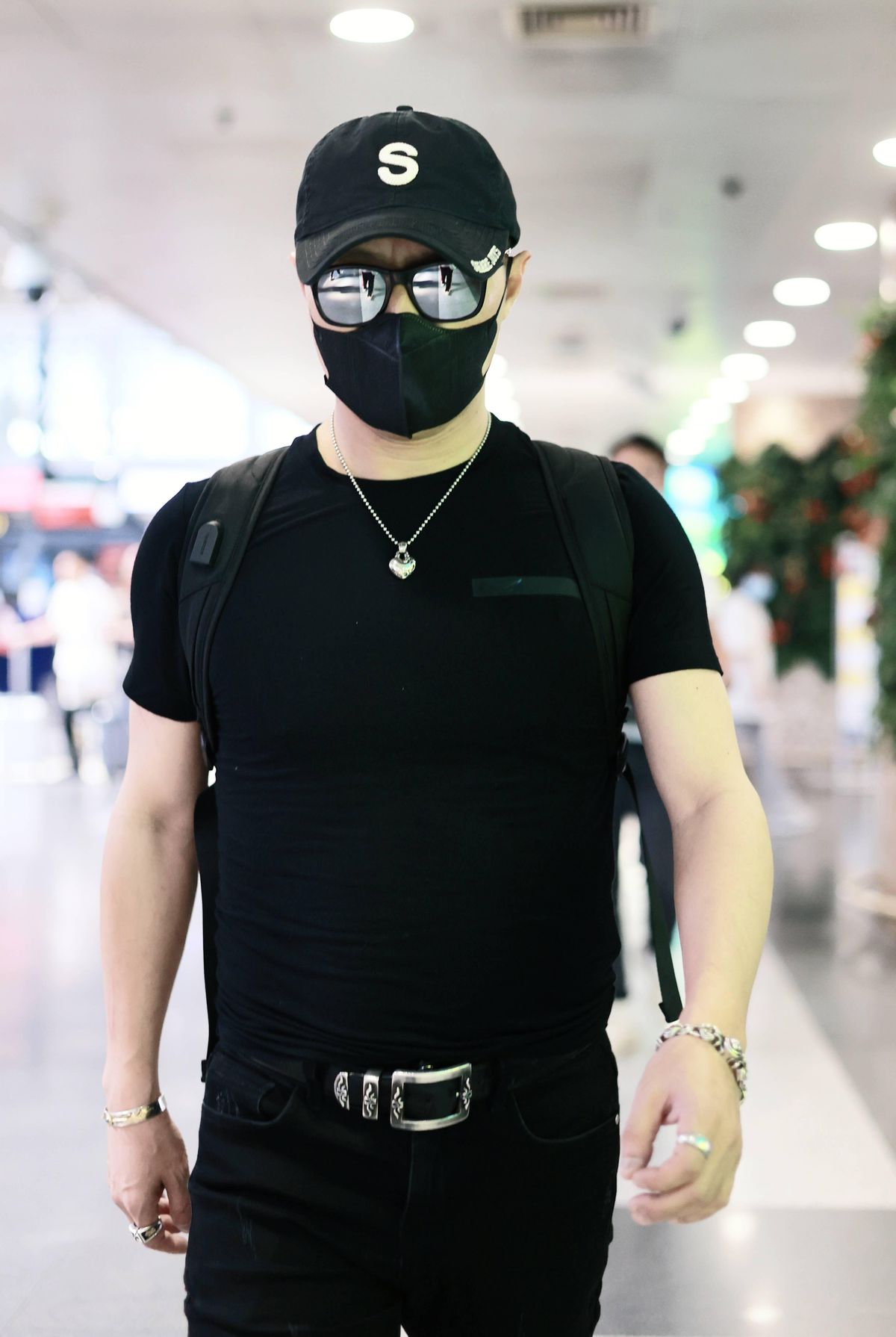 音乐界传奇巨星汪峰亮相搜狐新闻马拉松活动