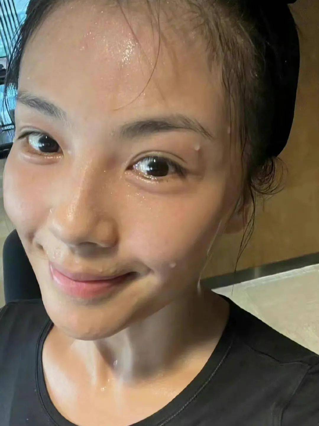 短发干练明星_有一个健身短发的女的电影_短发爱健身的明星